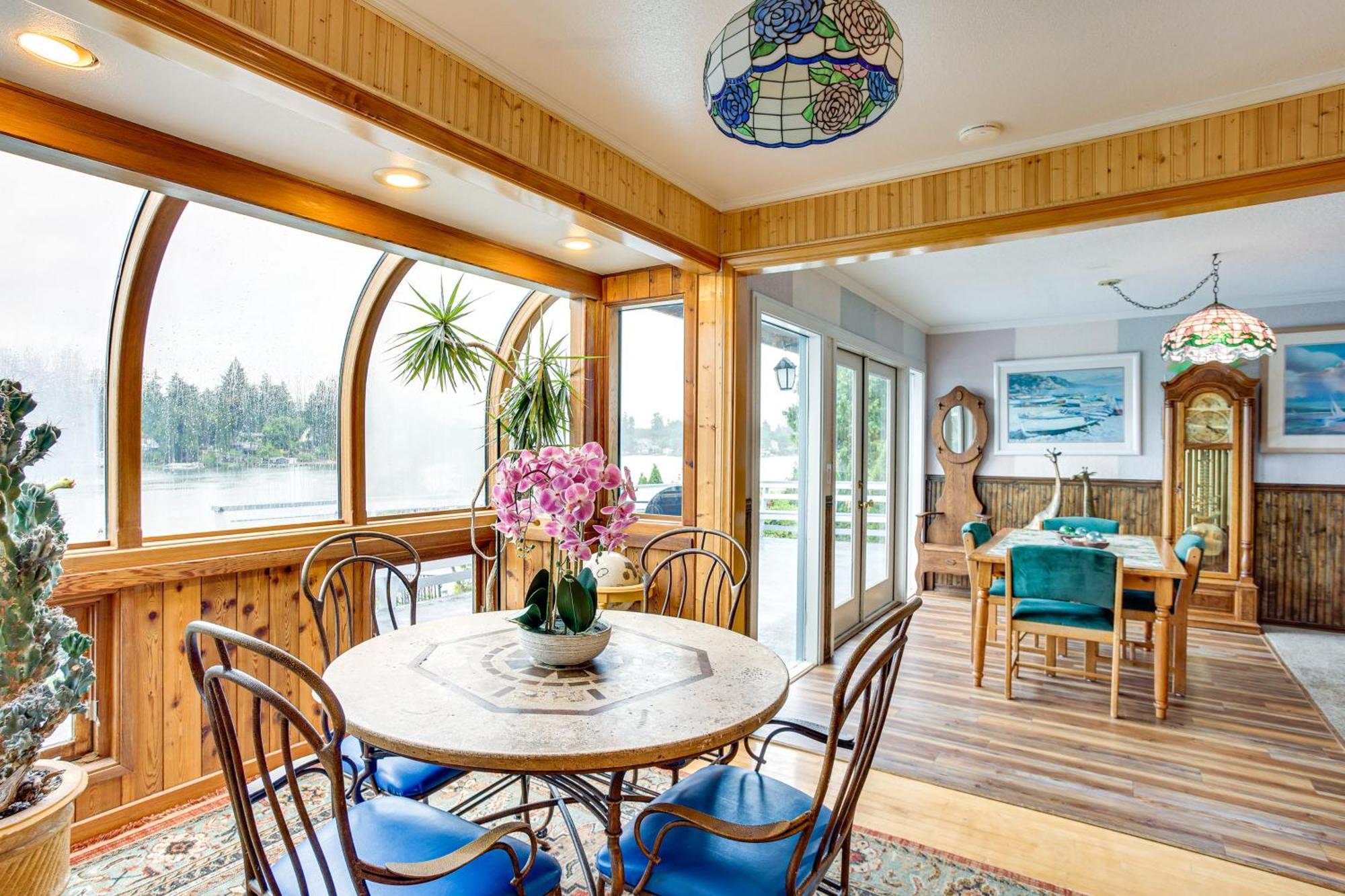Tacoma Home On Steilacoom Lake With Dock! Екстер'єр фото